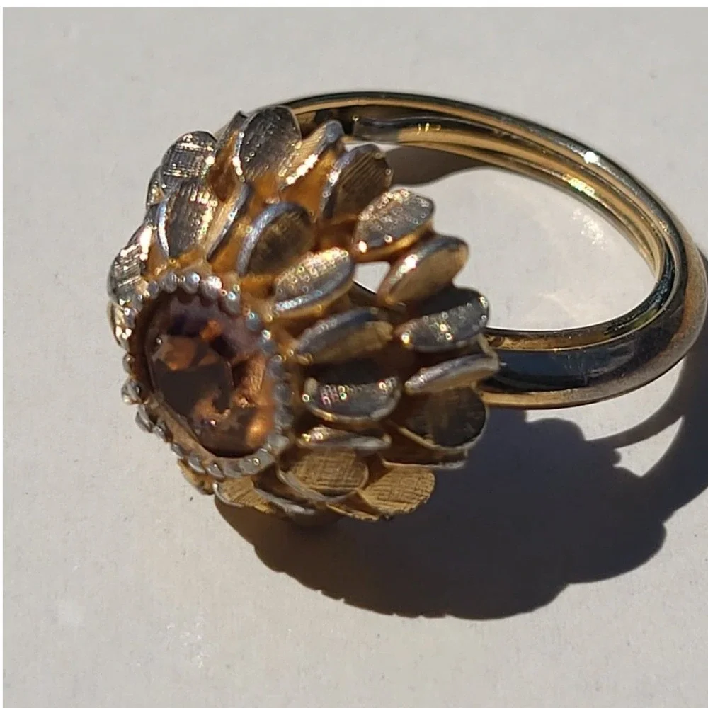 Avon vintage ring